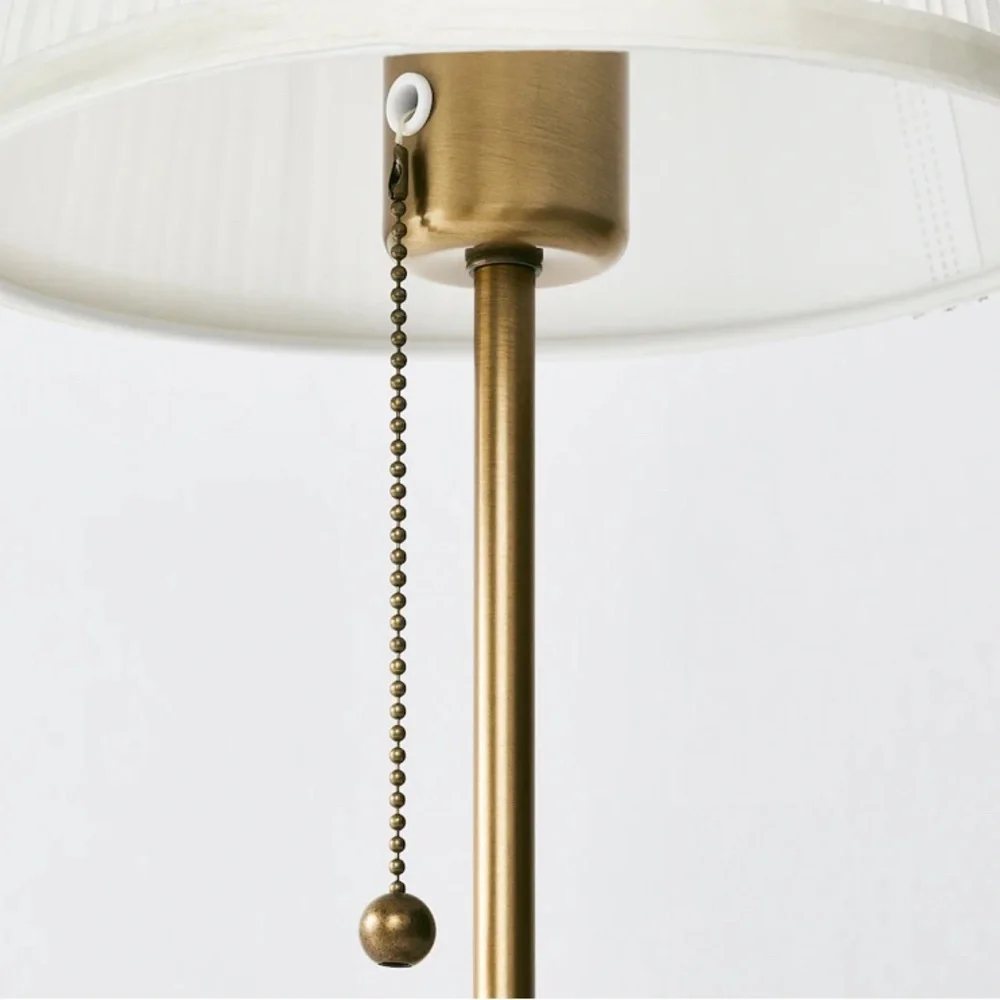 NWT ÅRSTID Table lamp, brass/white.